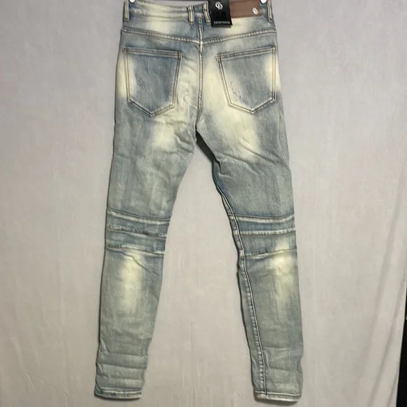 Crysp Denim - Picture 5 of 5